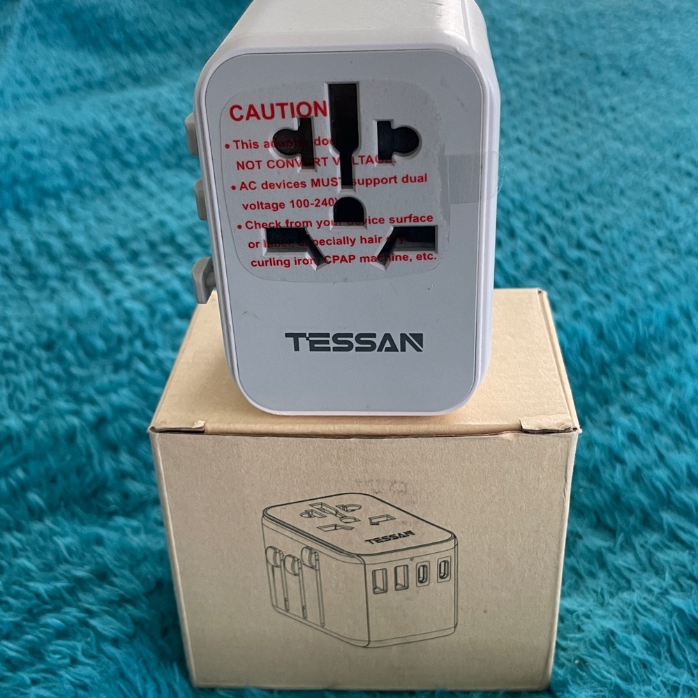 New In Box Travel Adapter Tessan Aus/NZ Japan UK EU Italy France w/ USB  Ports